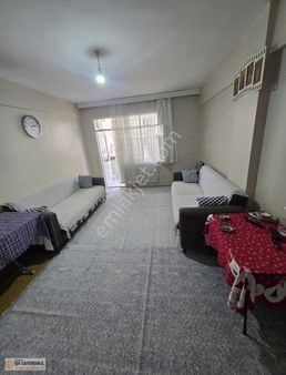 Işık'tan 2002 Yapımı Satılık 2+1 90 M2 Nizami Bina Balkonlu!!!