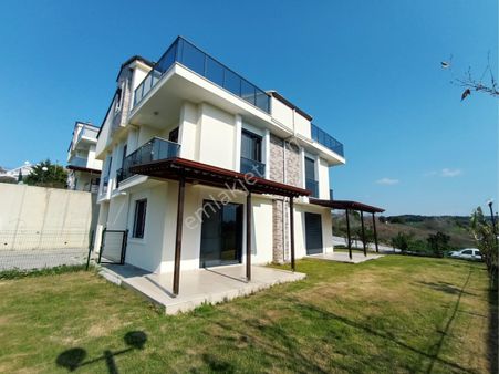 Kuşadası Soğucak 4+1 Havuzlu Site Bahçeli