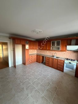 Turgutlu Satılık Acarlar Mah 190m2 2. Kat 3+1 Oda Doğalgazlı Balkonlu 14 Yıllık Daire
