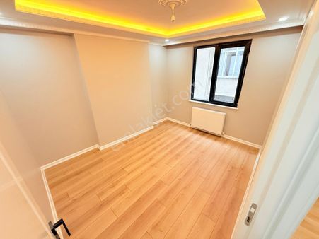 Pusula İnş.tan Esentepe Mah Cadeye Yakın 95m 1kat Daire