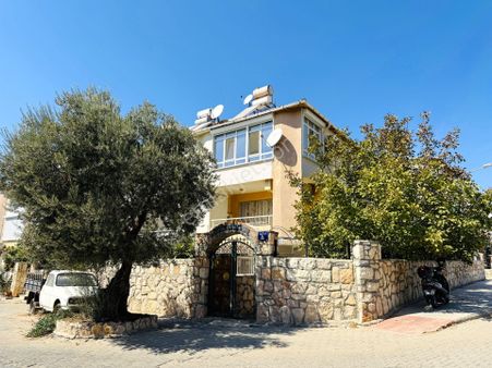 Didim Altınkum'da Deniz Ve Park Manzaralı 3+1 Eşyalı Daire
