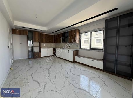 Nova'dan Ergenekon Mahallesi'nde Satılık 3+1 Lüks Arakat Daire