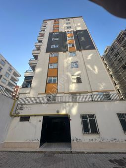 Narlıkuyuda Acil Emlaktan Satılık 2+1 Daire