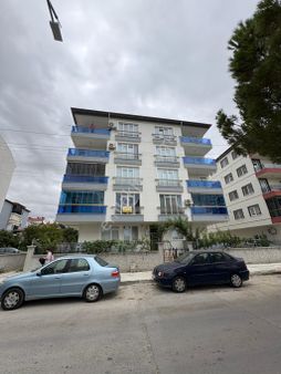 İnal Emlaktan Emek Mahallesinde Cadde Üzeri Satılık 3+1 140 M2 Daire