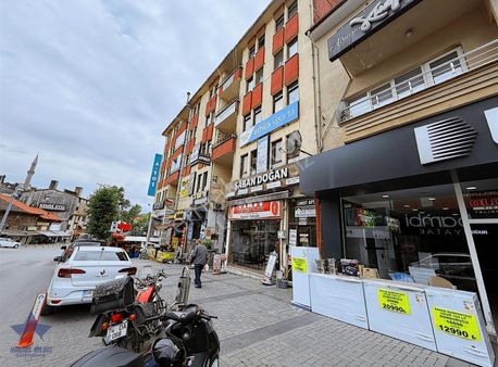 2+1 100 M2 Merkezi Konum'da Kemerköprü Meydanında Kiralık Ofis