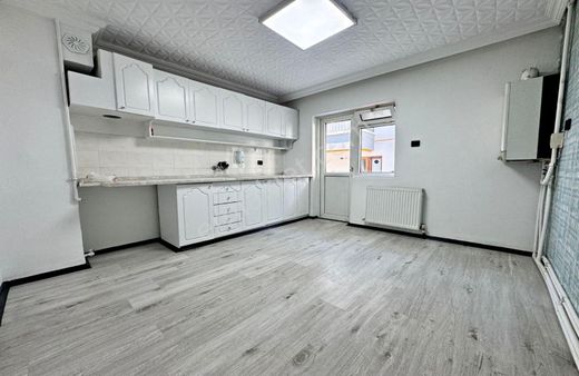 Esertepe'de Göz Alıcı 6+1 Teras Dubleks!