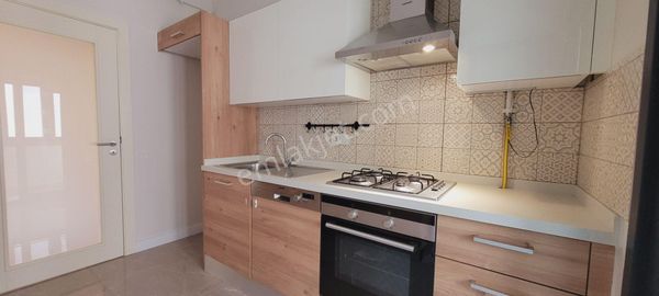 Suadiye Bağdat Caddesine 5.binada Balkonlu 3+1 Net 105m2 Satılık