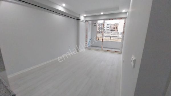 Ekşioğlu 'dan Tekirdağ Süleymanpaşa Atatürk Mah. Geniş 1+1 Satılık Daire