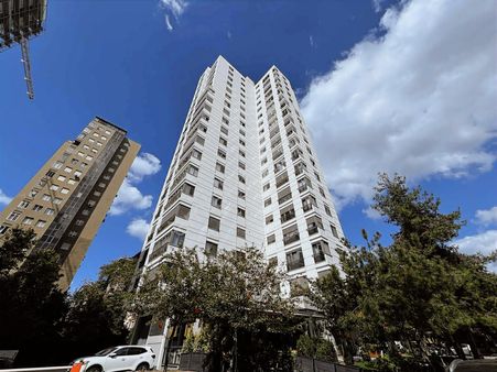 Oben'den Kazasker Kadıpaşa Sokakta Ebeveyn Banyolu 3+1 98m² Net