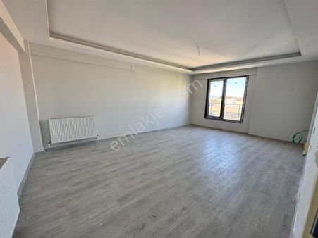 Atatürk Mahallesinde 3+1 Lüks Daire