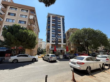 Oben'den Bostancı'da Minibüse 3. Bina 80 M² Net Kullanışlı 3+1