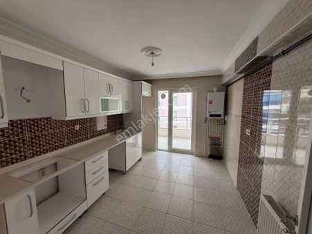 Yılmazer Emlaktan Muhteşem Konumda Tamamına Kredi İmkanı 3+1 Kaçırılmayacak Daire..