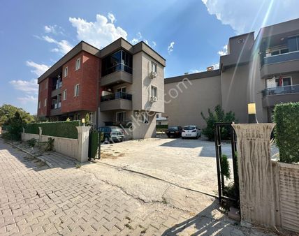 Zeki Emlak'tan Muradiye'de Site İçinde Eşyalı Satılık 2+1 Daire