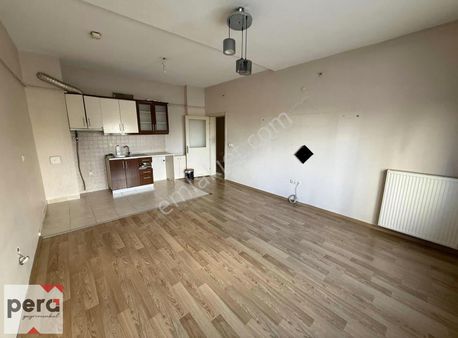 Pera'dan Güvenlikli Site İçi Geniş 2+1 Önü Açık Ferah Daire