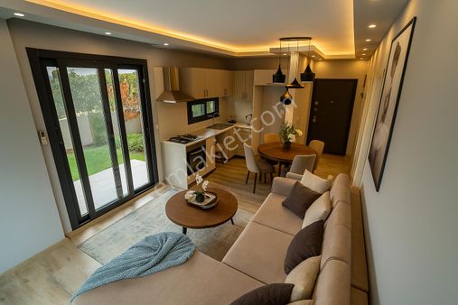 Bodrum Mumcular Merkez'de 2+1 Satılık Bahçe Katı