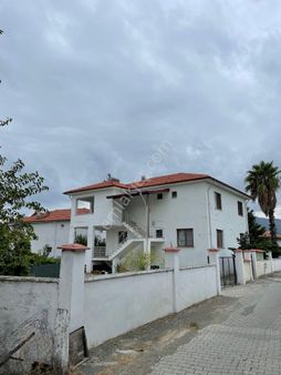 Özcan Emlaktan Satılık Müstakil Ev