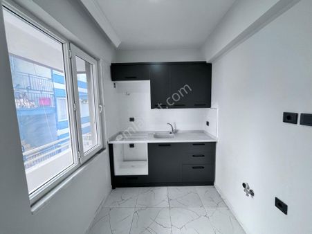 Parstan Akçayda Ara Kat Tadilatlı Uygun Fiyatlı 2+1 Daire