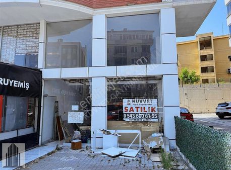 İlkadım Gazi Sosyal Tesislerinin Altında Caddeye Cephe Satılık