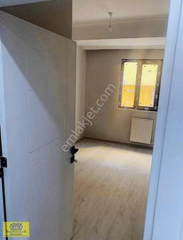 Ünalanda Metroya Yakın, 2+1 Kombili Ferah Satılık Daire!.