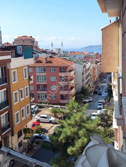 Metroya Yakın - Manzaralı - Teraslı - Çift Girişli Geniş Ve Ferah Kullanımlı 4+1