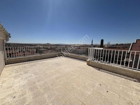 Şehitlik Mahallesi 5+1 Kiralık Dubleks