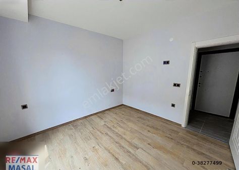 Çorlu Nusratıye Mh.bahçe Teraslı 2+1 Satılık Daıre Remax Masal