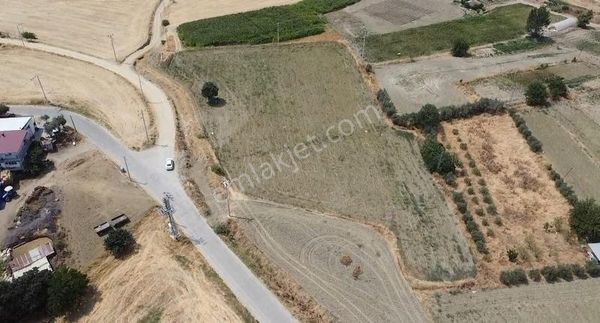 Köprübaşı Merkezde 7600 M2 Satılık Tarla