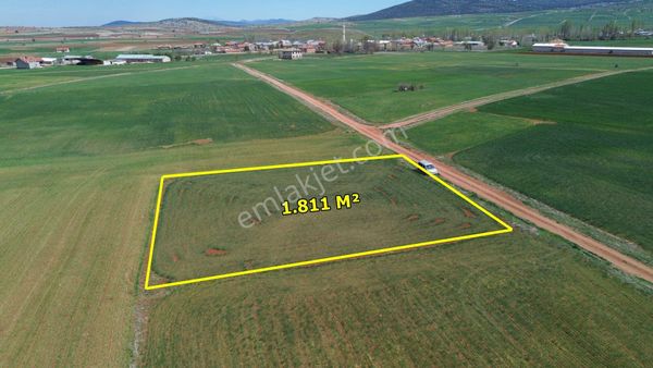 Akören Karahüyük De 1.811 M2 Yerleşime Yakın Müstakil Tapulu Tarla
