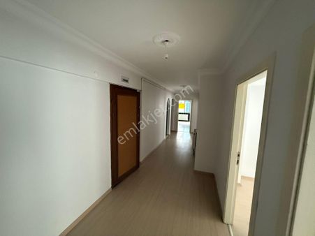 Yılmazer Emlaktan Külliye Karşısı/3+1 Asansörlü/2.kat