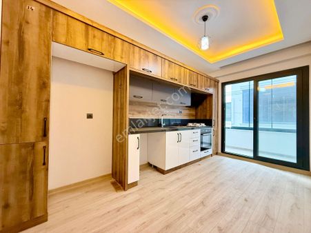 ▶ ▶ Akçay Körfez'den Ebeveyn Banyolu Ara Kat Sıfır Satılık 2+1 Satılık Daire