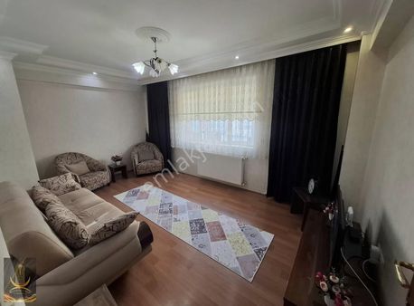Poyraz Emlak'tan Emek Mah. Dilek Caddesi Yakını 2+1 95m² Daire