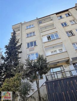 Yeditepe'de Merkezi Konumunda Kiralık 3 + 1 Ara Kat Asansörlü