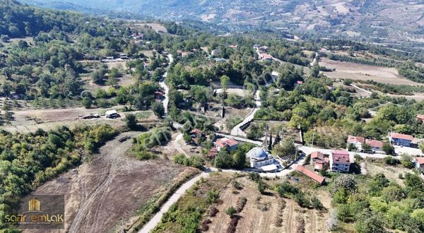 Karakadıda Yolu Suyu Elektriği Olan Satılık Köy Yanı Arsa