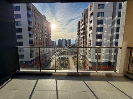 Sur Yapıda Satılık En Geniş 1+1 72m²