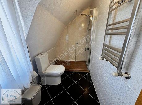 ( Lidya Gayrimenkul) Cadde Üzeri Full Sıfır Eşyalı Teraslı 1+1