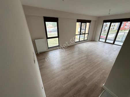Sur Yapıda Satılık 3+1 142 M² Daire
