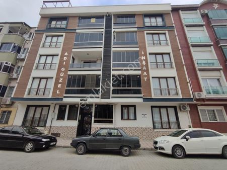 Edremit Cumhuriyet Mah. Askeri Lojmanlar Karşısı Satılık Dubleks Daire