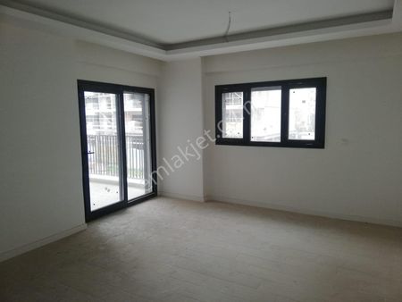 Özkanlar Bayraklıda 3+1 Yeni Sıfır Daire 11üm2