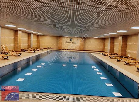 Kartal Demirlipark Sitesinde Kiralık 90 M2 Net Penthouse Daire