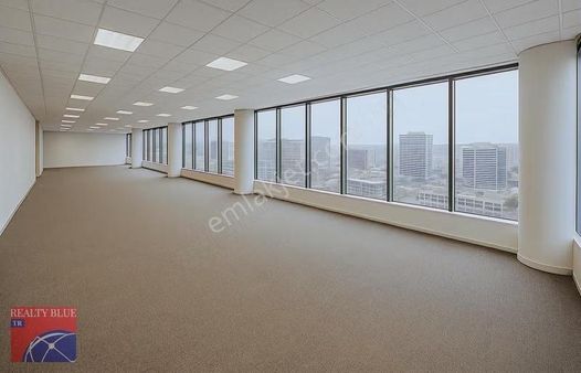 Sancaktepe De Komple Kiralık Plaza Caade Üzerinde