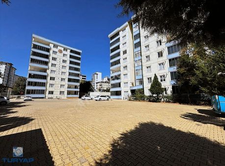 Binevler Turyapyan Bakımlı Temiz Masrafsız Çift Balkonlu 3+1