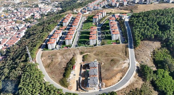Çatalca Kiptaşta Tepe Konumda Müstakil Bahçeli İkiz Villa