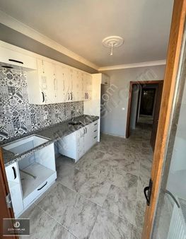 Kavakpınar Mah Balkonlu Geniş Temiz Arakat 2+1 Satılık Daire