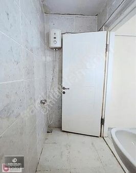 Hürriyet Mah Giriş Kat Hastane'ye Yakın Temiz 1+1 Satılık Daire