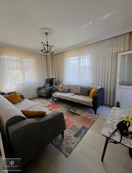 Fatih Mah Balkonlu Geniş Temiz Giriş Kat 3+1 Satılık Daire