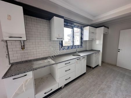 Bergama Fatih Mahallesi Ara Kat 3+1 Doğalgazlı,asansörlü Daire