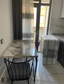 Sarılar Gayrimenkul'den Şehir Merkezi Sıfır Eşyalı 1+1 Kiralık