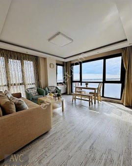 Eşsiz Göl Manzaralı, Yatırımlık & Oturuma Uygun 2+1 Daire