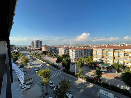 Sıla'dan Ahi Mesut Bulvarı Üzerinde 4+1 Asansörlü Şehir Manzaralı Teraslı Daire!