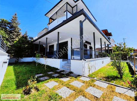 "güneşli'den" Altınoluk'ta Denize 300 Mt Şahane 3+1 Villa